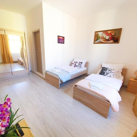 Kk Apartments Прага Екстериор снимка