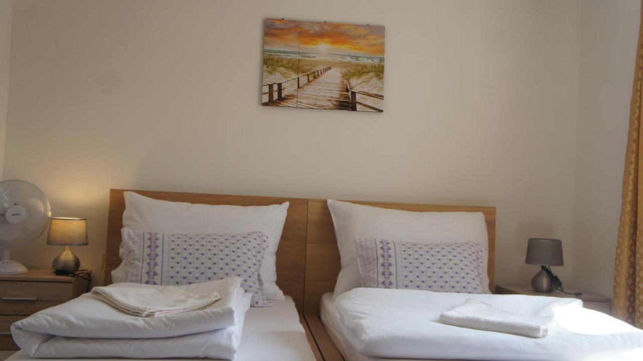 Kk Apartments Прага Екстериор снимка
