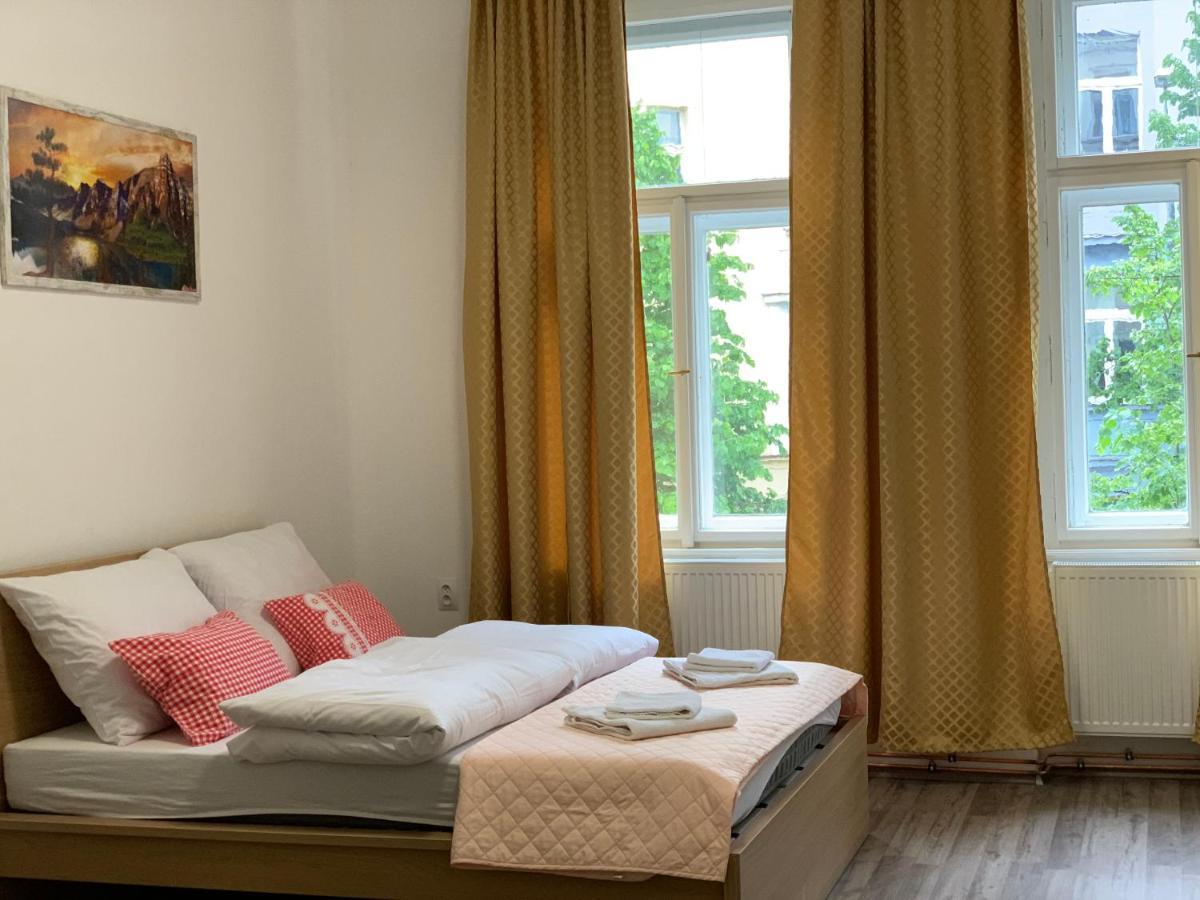 Kk Apartments Прага Екстериор снимка