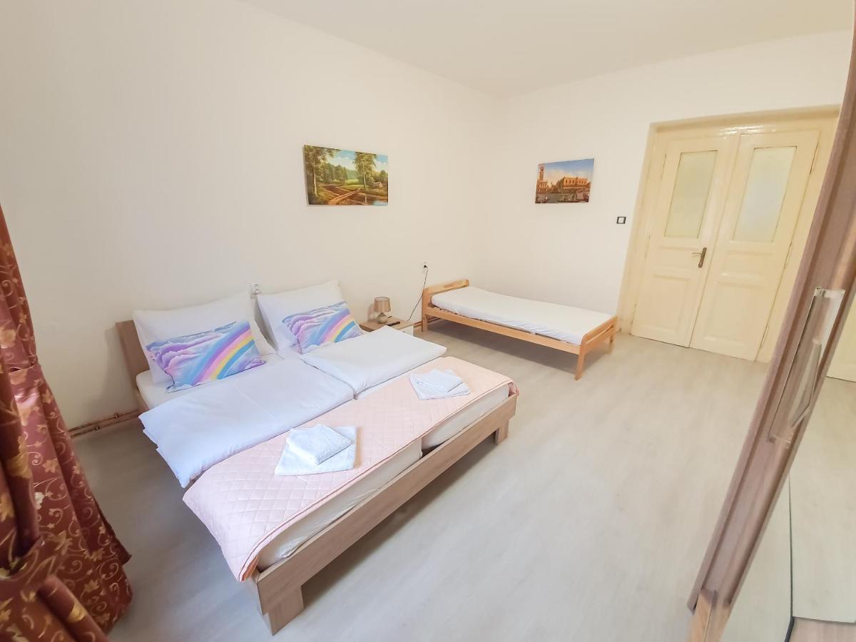 Kk Apartments Прага Екстериор снимка