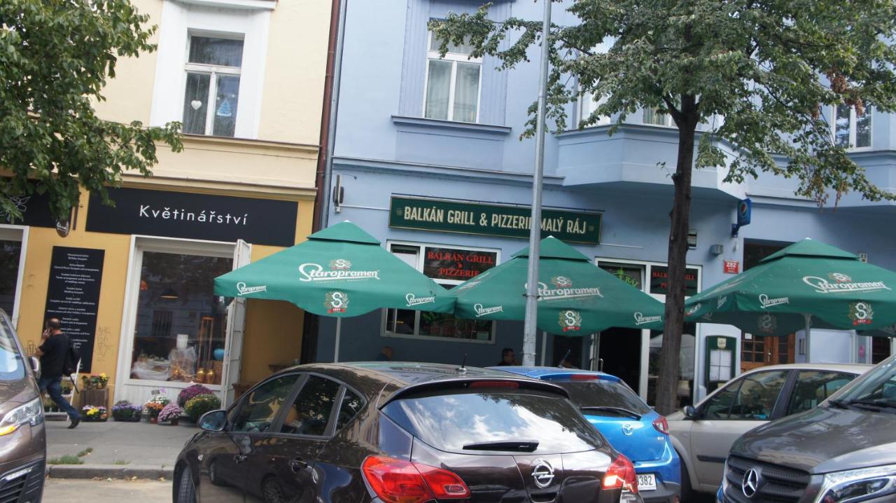 Kk Apartments Прага Екстериор снимка